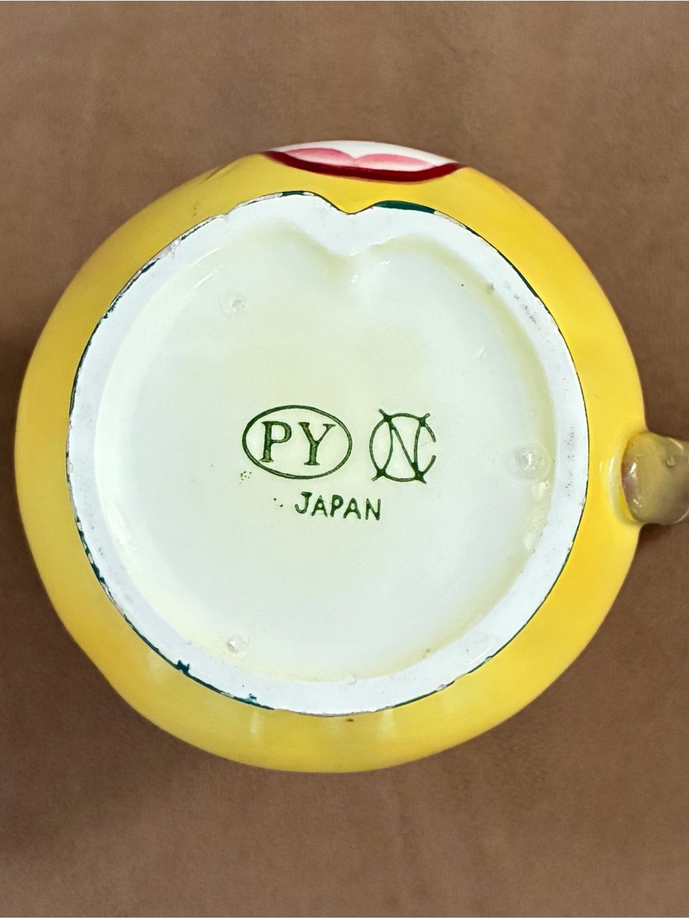 Vintage Yellow Smiling Anamorphic Creamer - Picture 3 of 4